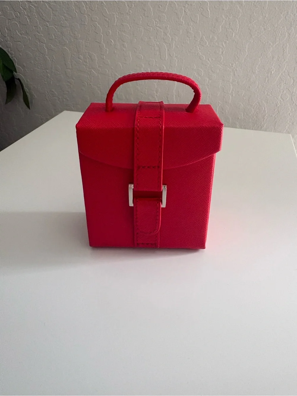 NWT Wolf Heritage Leather Fold-Out Travel Red Jewelry Box